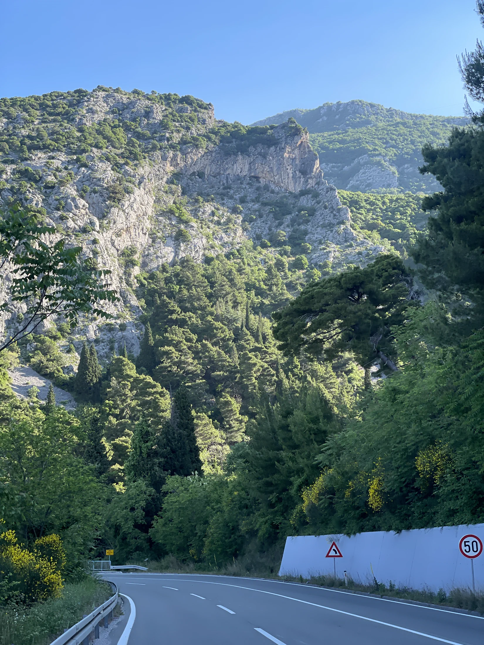 The coastal road from Sutomore toward Ulcinj