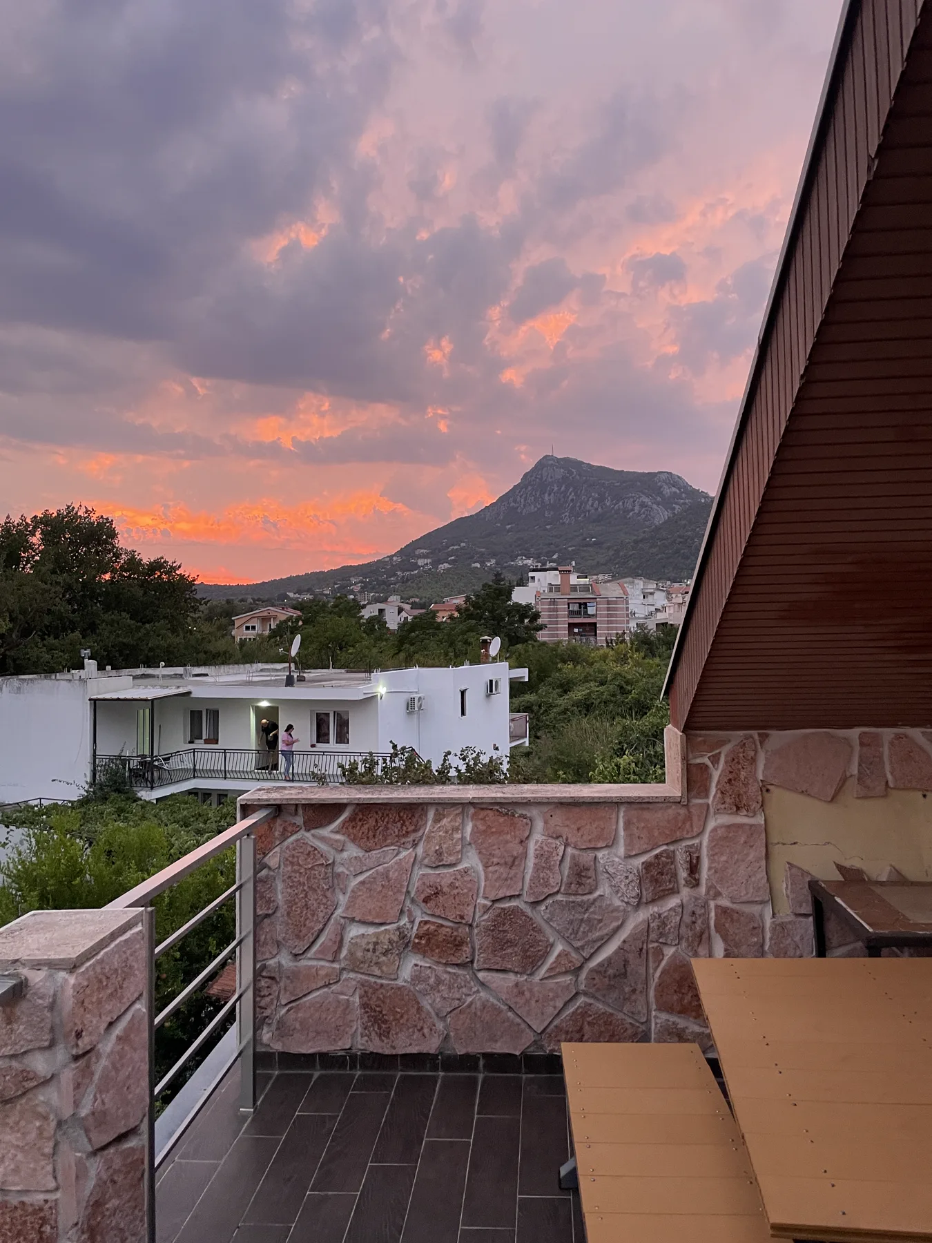 iTiS Villa exterior
